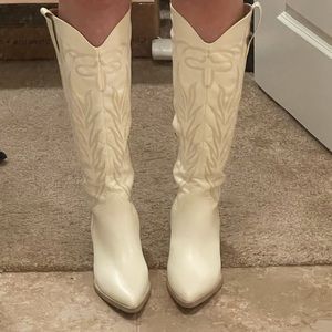 White cowboy/cowgirl boots